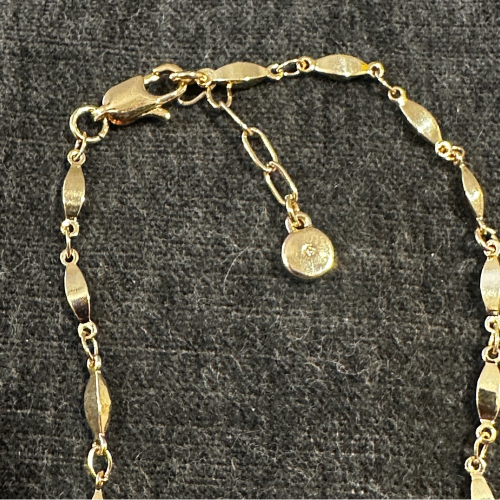 NEW Ettika Gold Plated rhinestone accent bracelet with pouch - Picture 3 of 6
